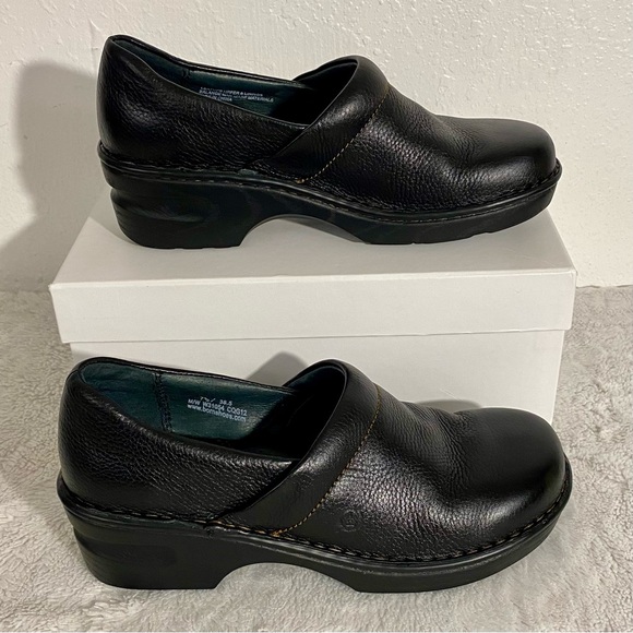 Born Black Pebbled Leather Clogs Women’s Size 7.5 - Picture 3 of 11